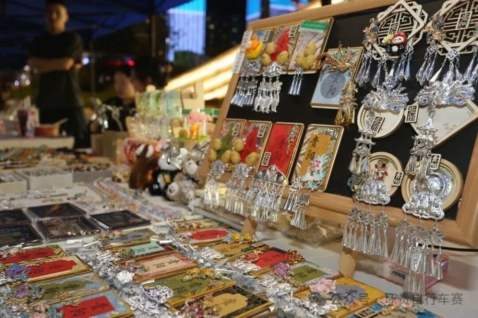 队轮番献艺 队轮番献艺