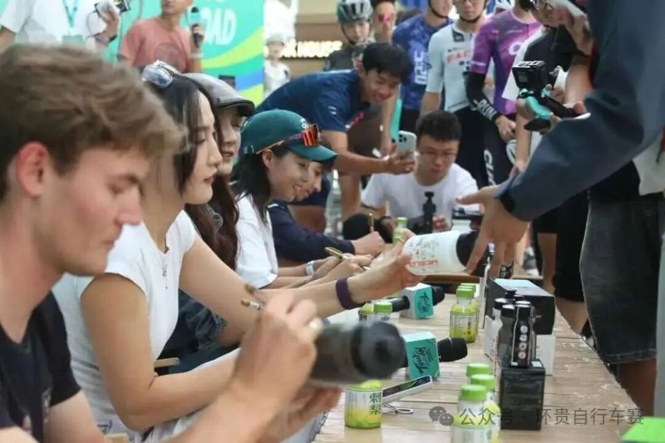 观众跟着旋 观众跟着旋