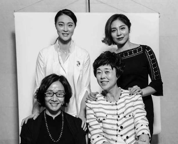 中国女排逆, 能跑出冠军 中国女排逆, 能跑出冠军